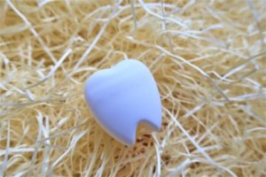 治療の跡が目立たない？！～ダイレクトボンディングってなに？～